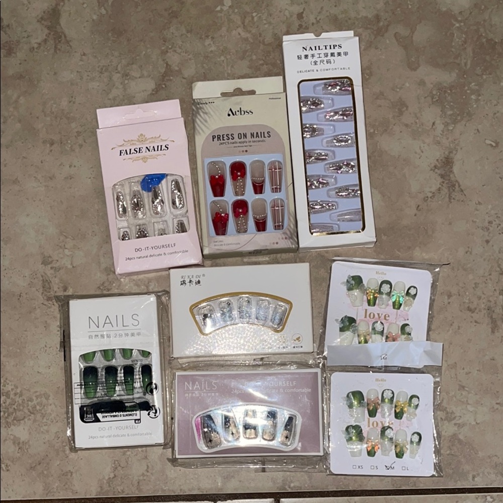 Mixed Press on Nails set